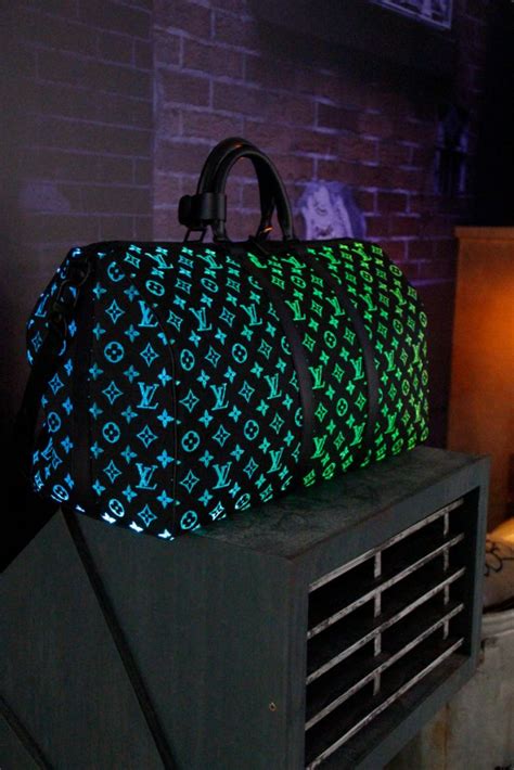 accappatoio louis vuitton|louis vuitton light up.